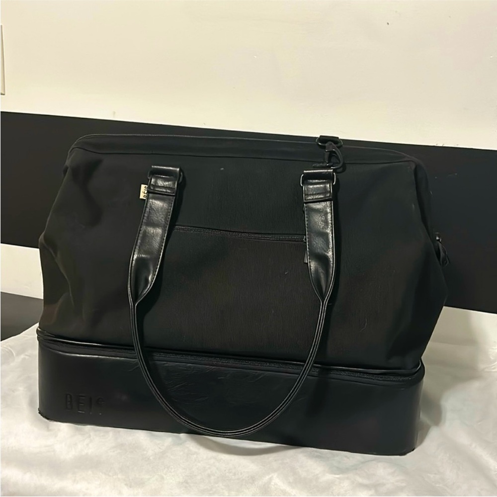 Beis Weekender Bag in Black with Removable Bottom